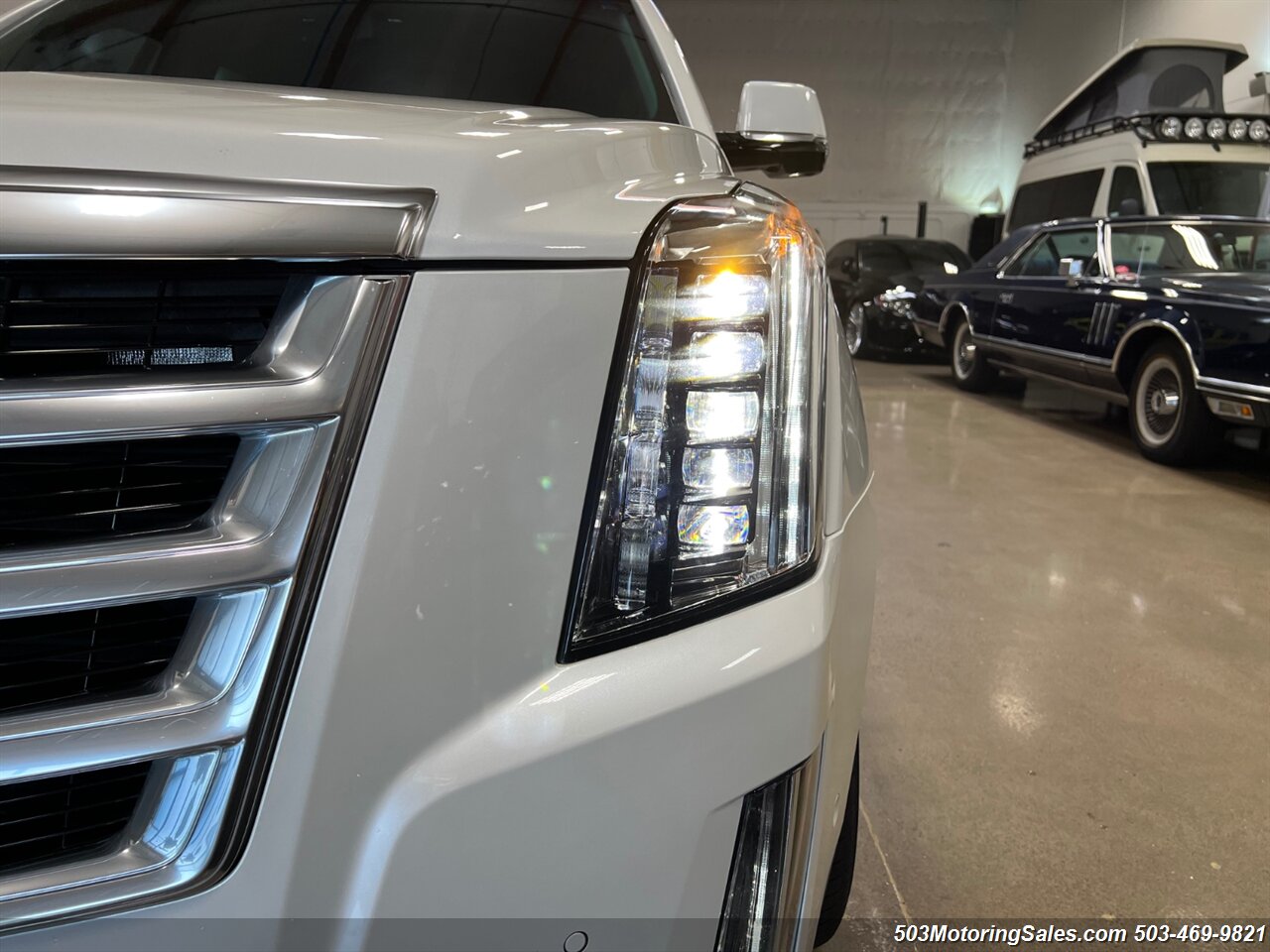 2018 Cadillac Escalade ESV Premium Luxury   - Photo 15 - Beaverton, OR 97005