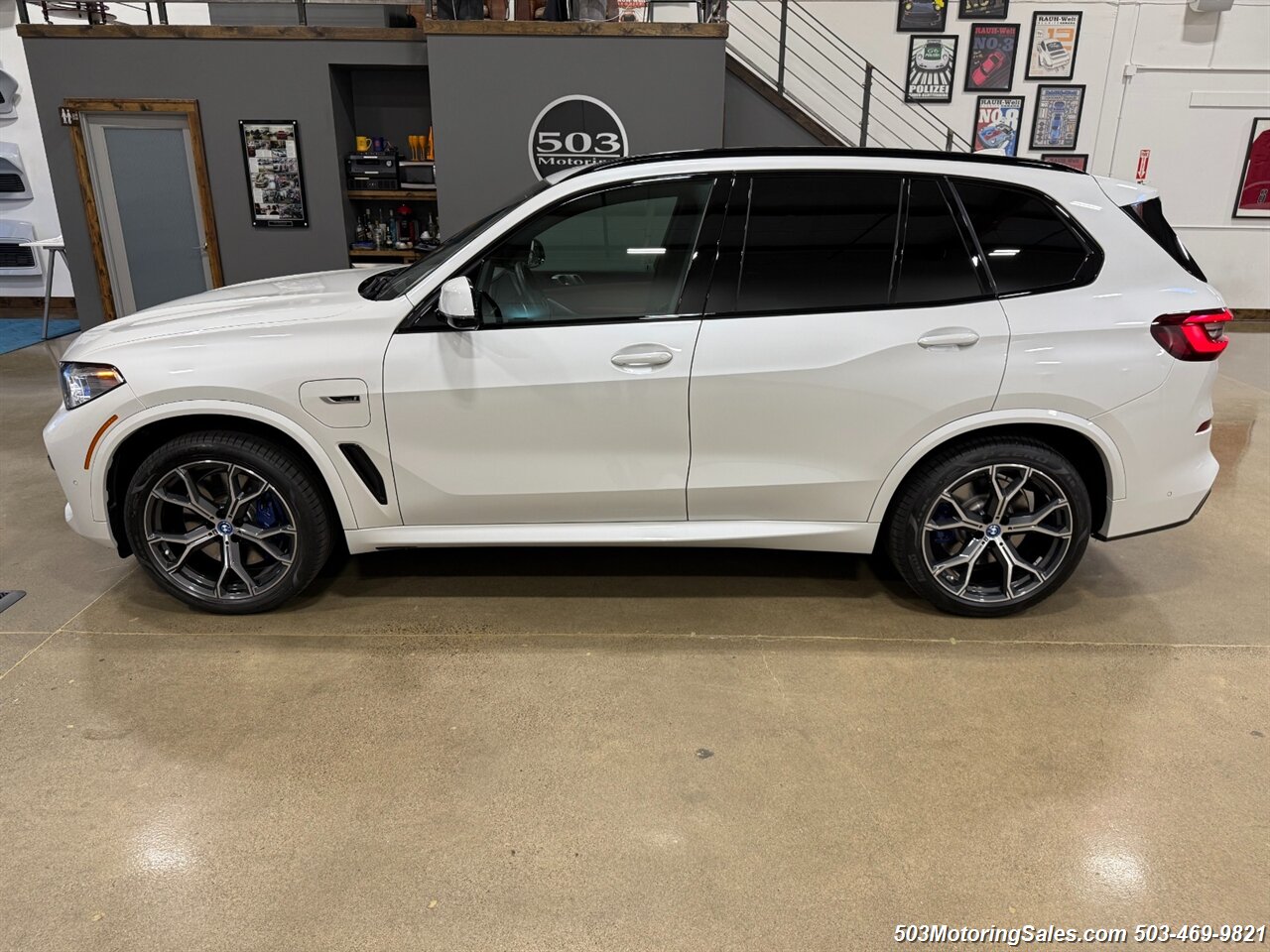 2023 BMW X5 xDrive45e   - Photo 57 - Beaverton, OR 97005
