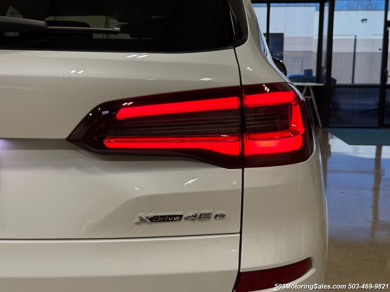 2023 BMW X5 xDrive45e   - Photo 46 - Beaverton, OR 97005