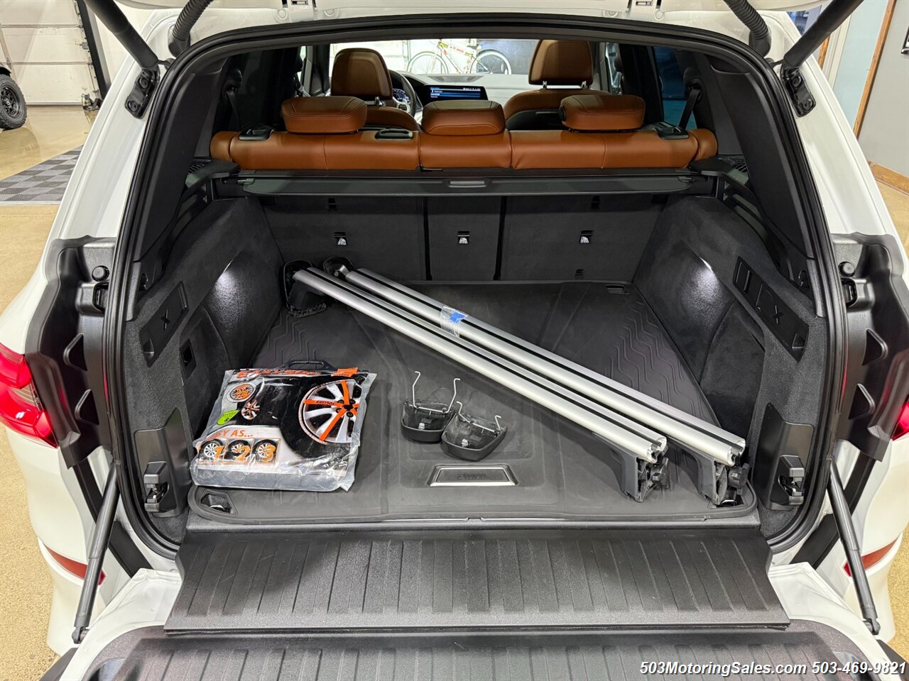 2023 BMW X5 xDrive45e   - Photo 14 - Beaverton, OR 97005