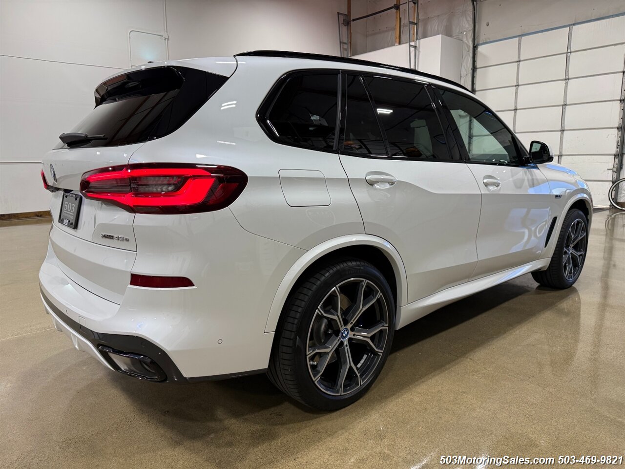 2023 BMW X5 xDrive45e   - Photo 45 - Beaverton, OR 97005
