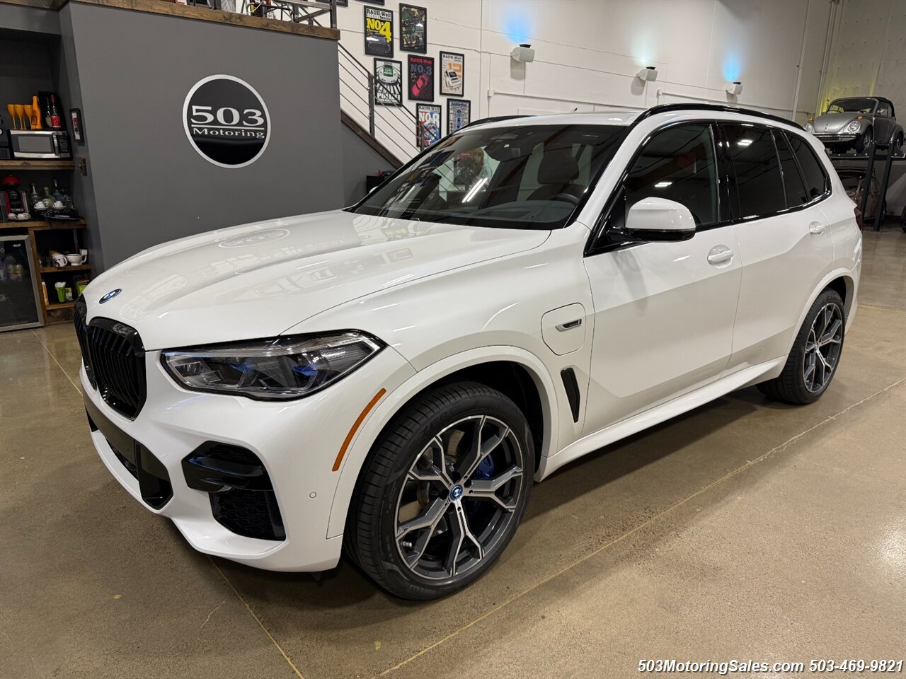 2023 BMW X5 xDrive45e   - Photo 1 - Beaverton, OR 97005