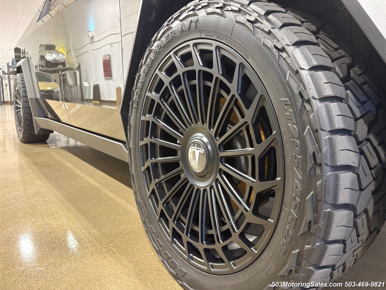 2024 Tesla Cybertruck Foundation Series   - Photo 3 - Beaverton, OR 97005