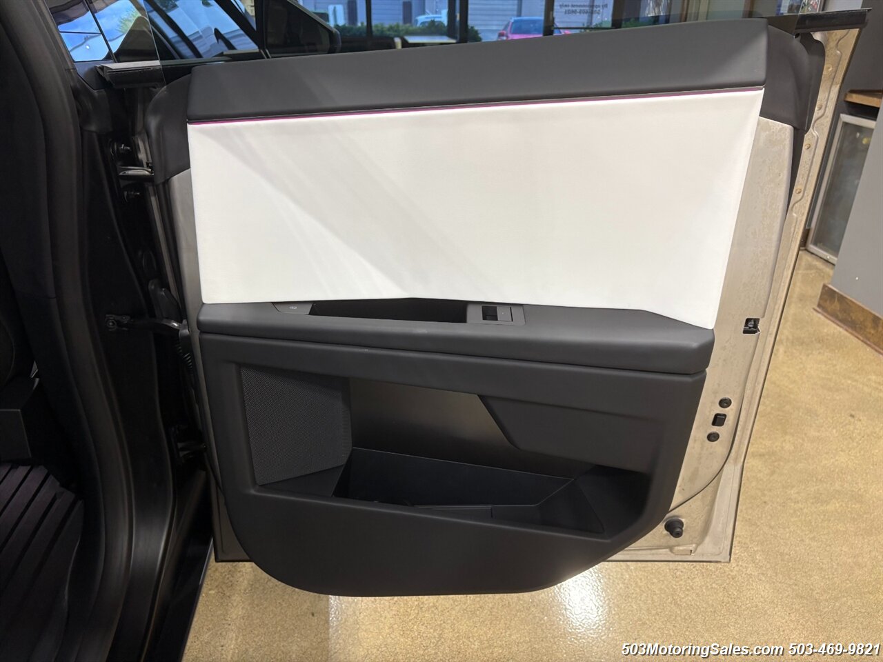 2024 Tesla Cybertruck Foundation Series   - Photo 44 - Beaverton, OR 97005