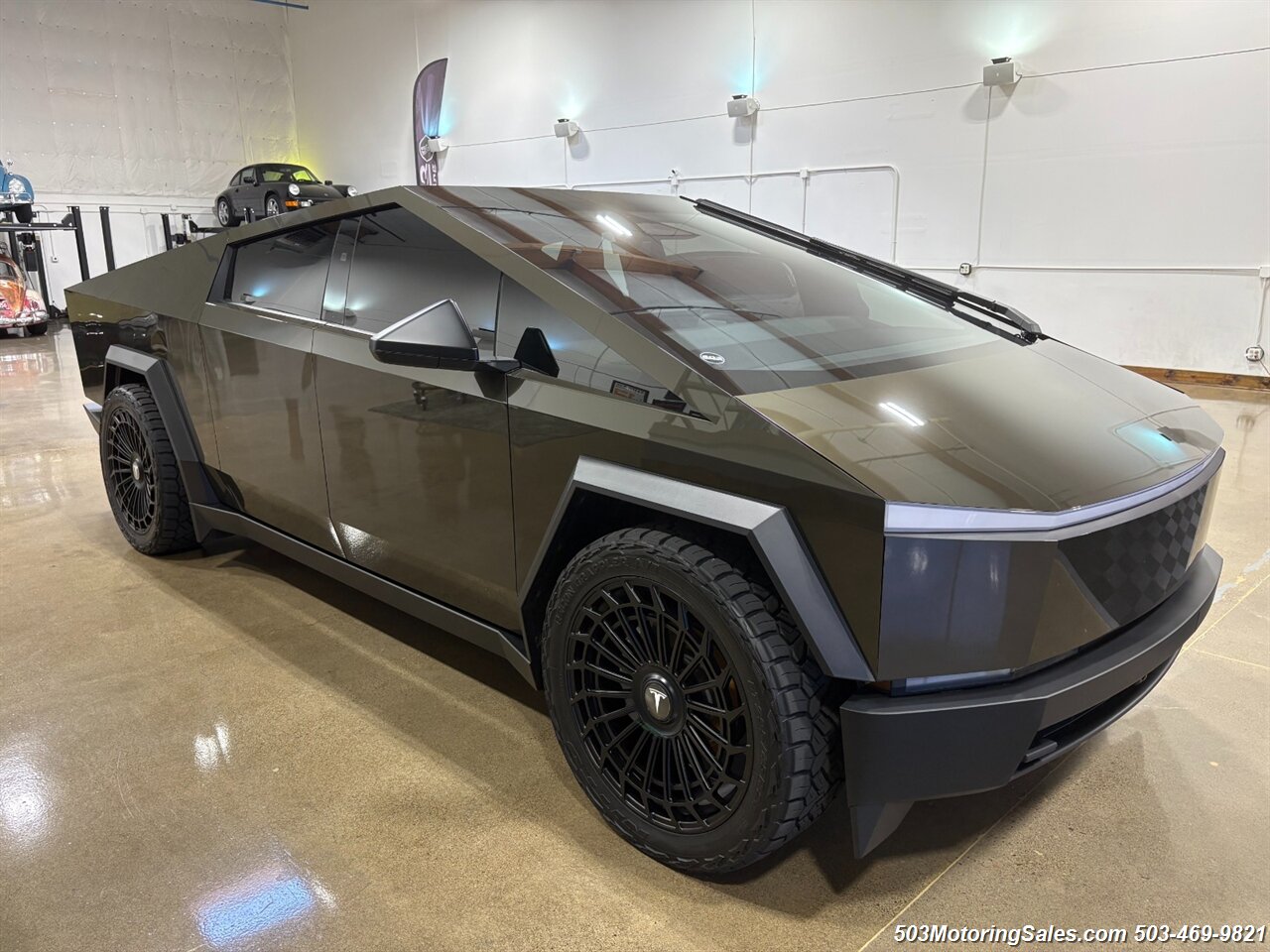 2024 Tesla Cybertruck Foundation Series   - Photo 8 - Beaverton, OR 97005
