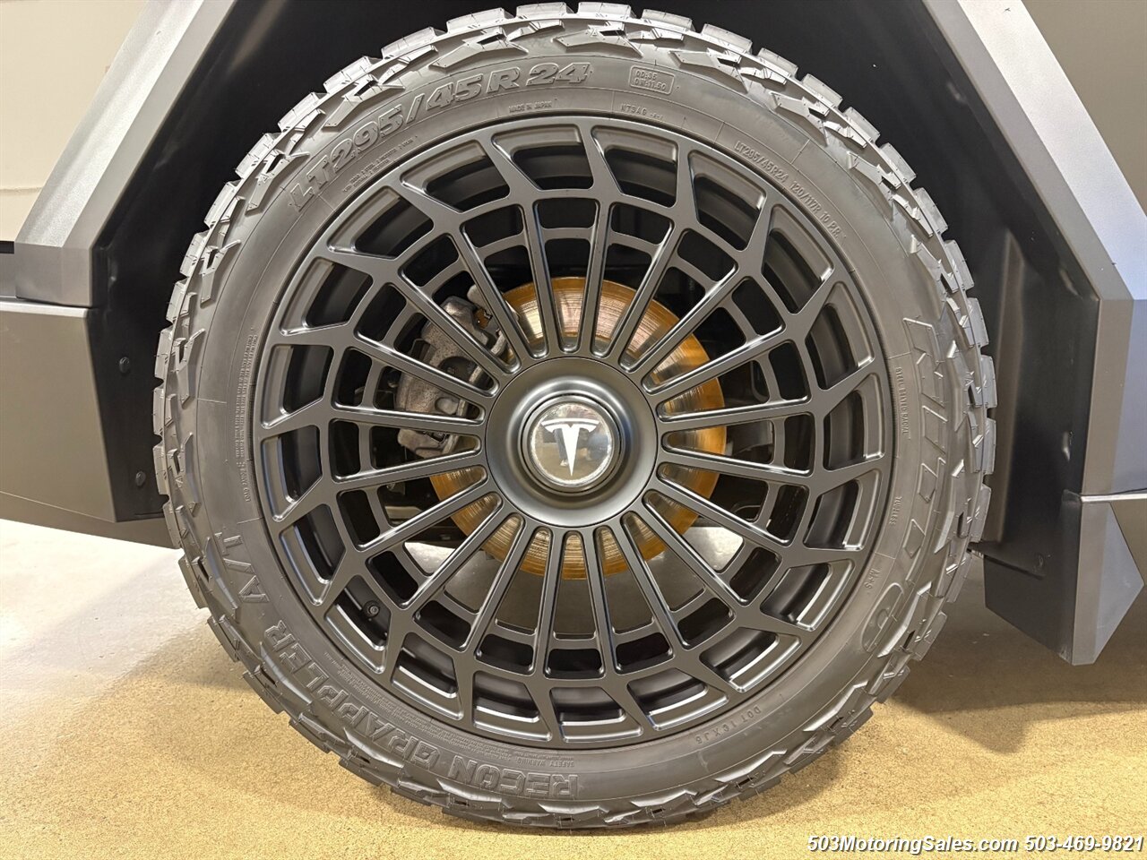 2024 Tesla Cybertruck Foundation Series   - Photo 46 - Beaverton, OR 97005