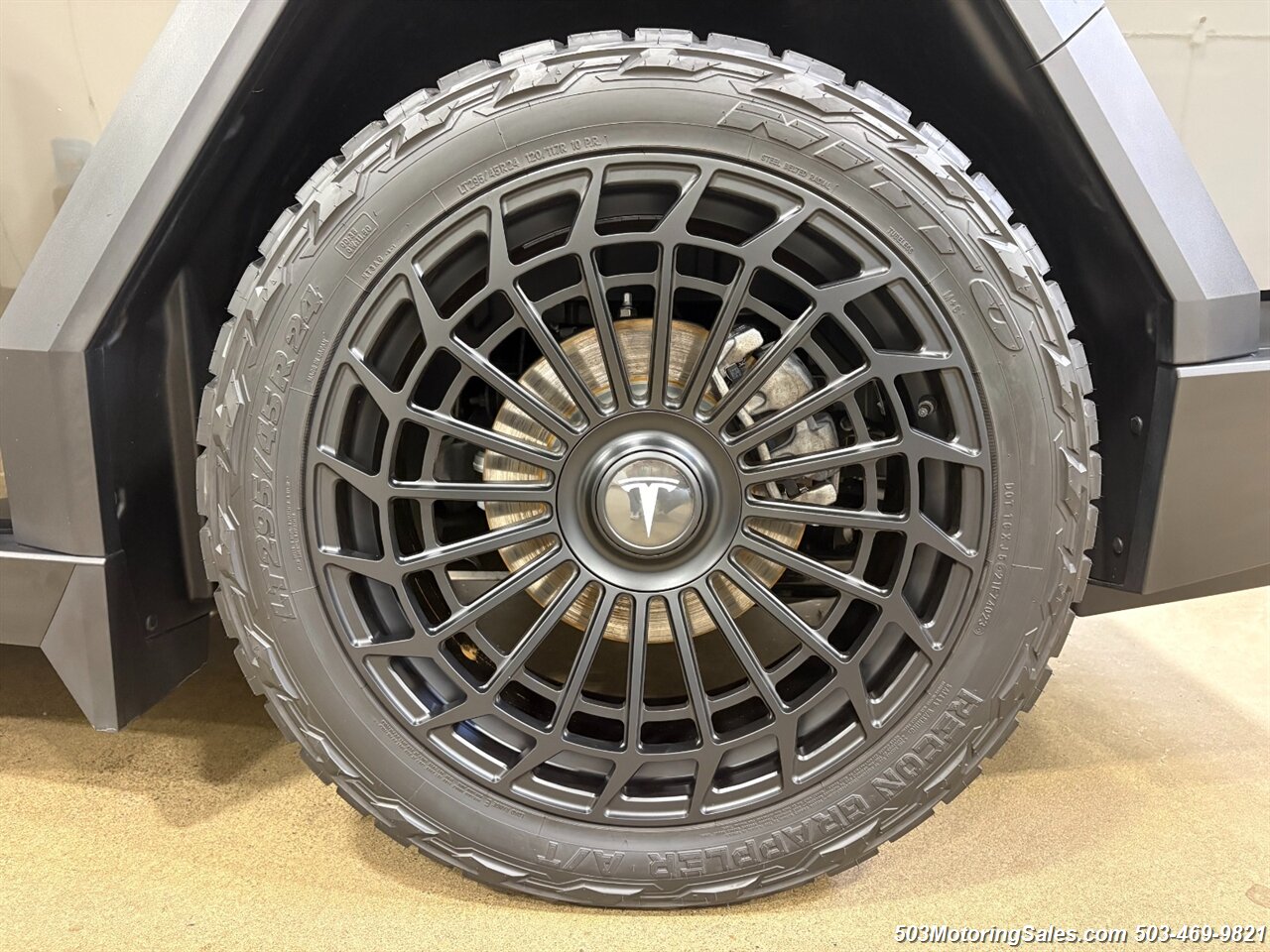 2024 Tesla Cybertruck Foundation Series   - Photo 47 - Beaverton, OR 97005