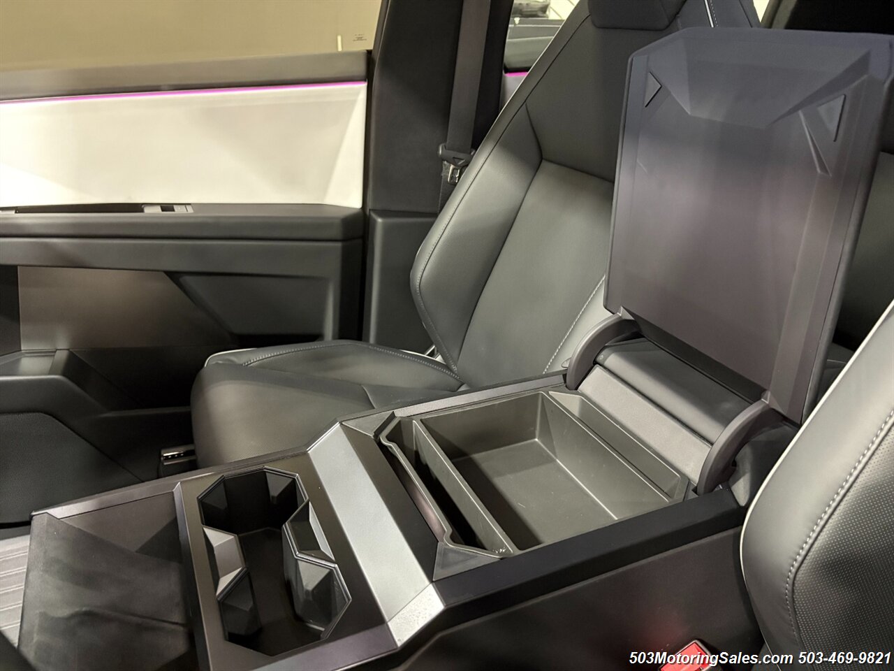 2024 Tesla Cybertruck Foundation Series   - Photo 33 - Beaverton, OR 97005