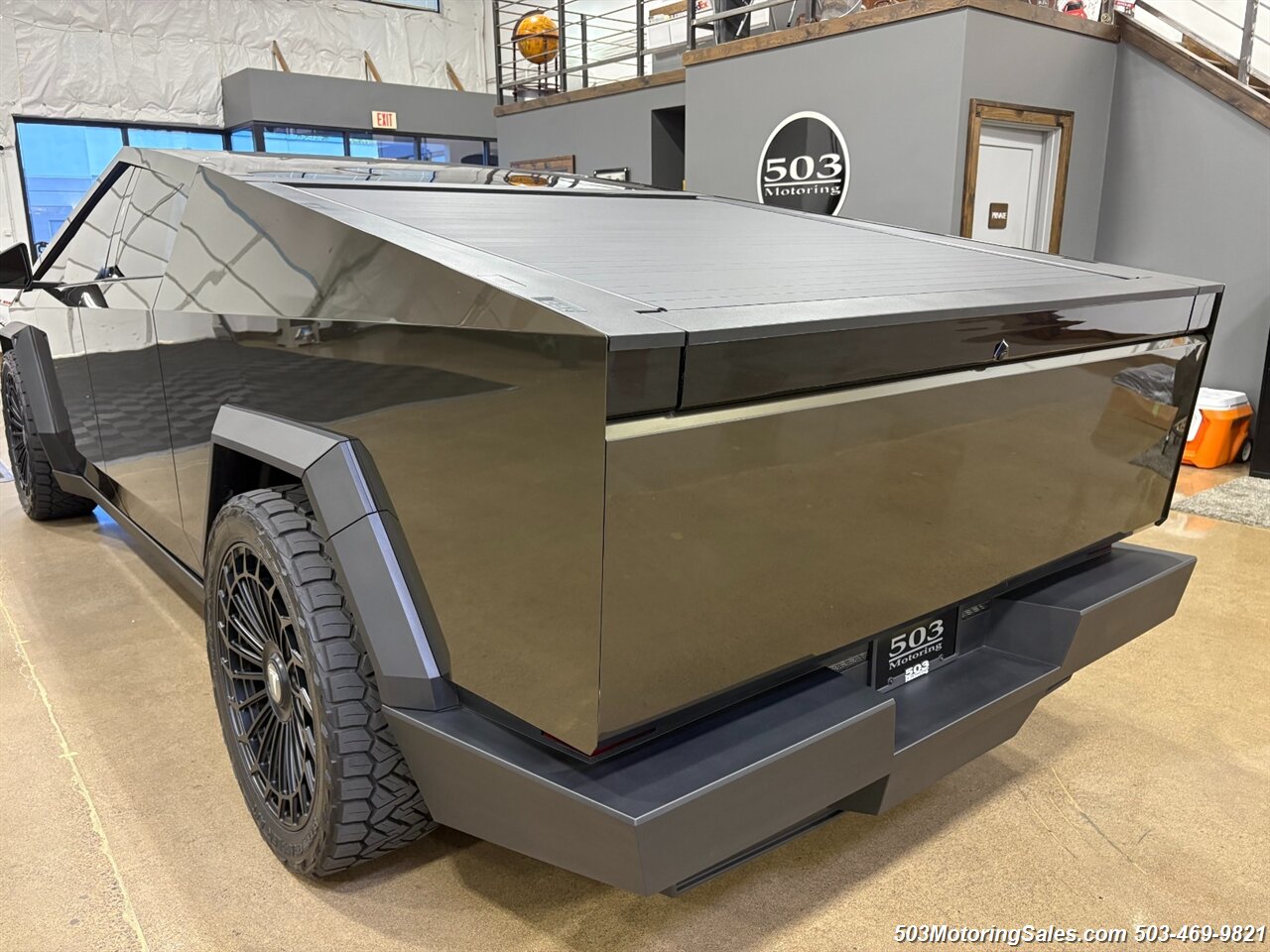 2024 Tesla Cybertruck Foundation Series   - Photo 6 - Beaverton, OR 97005