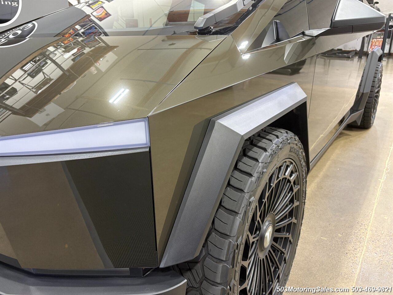 2024 Tesla Cybertruck Foundation Series   - Photo 13 - Beaverton, OR 97005