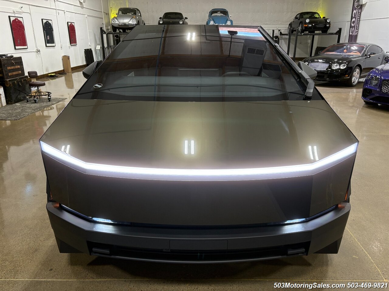 2024 Tesla Cybertruck Foundation Series   - Photo 9 - Beaverton, OR 97005