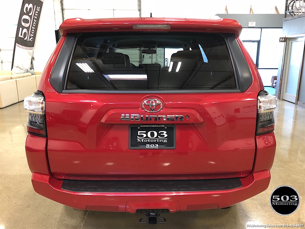 2017 Toyota 4Runner SR5   - Photo 18 - Beaverton, OR 97005