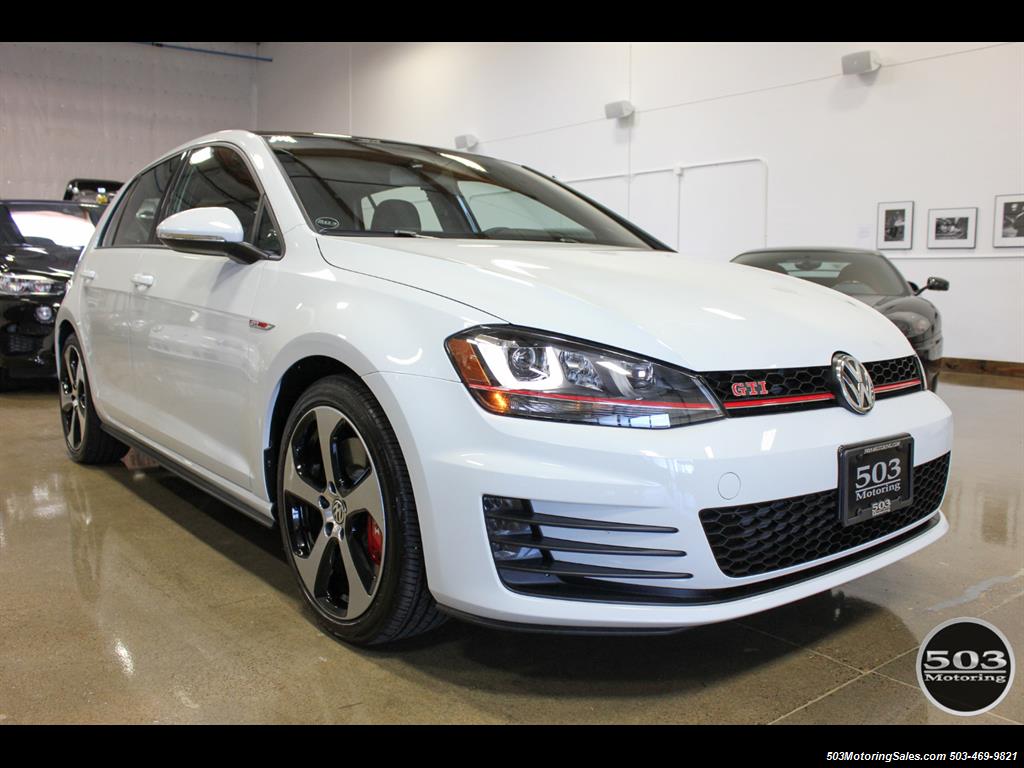 2017 Volkswagen Golf GTI SE; White/Black w/ Only 2k Miles!   - Photo 7 - Beaverton, OR 97005