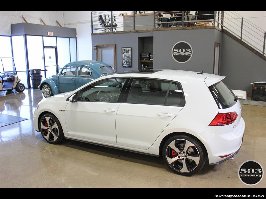 2017 Volkswagen Golf GTI SE; White/Black w/ Only 2k Miles!   - Photo 16 - Beaverton, OR 97005