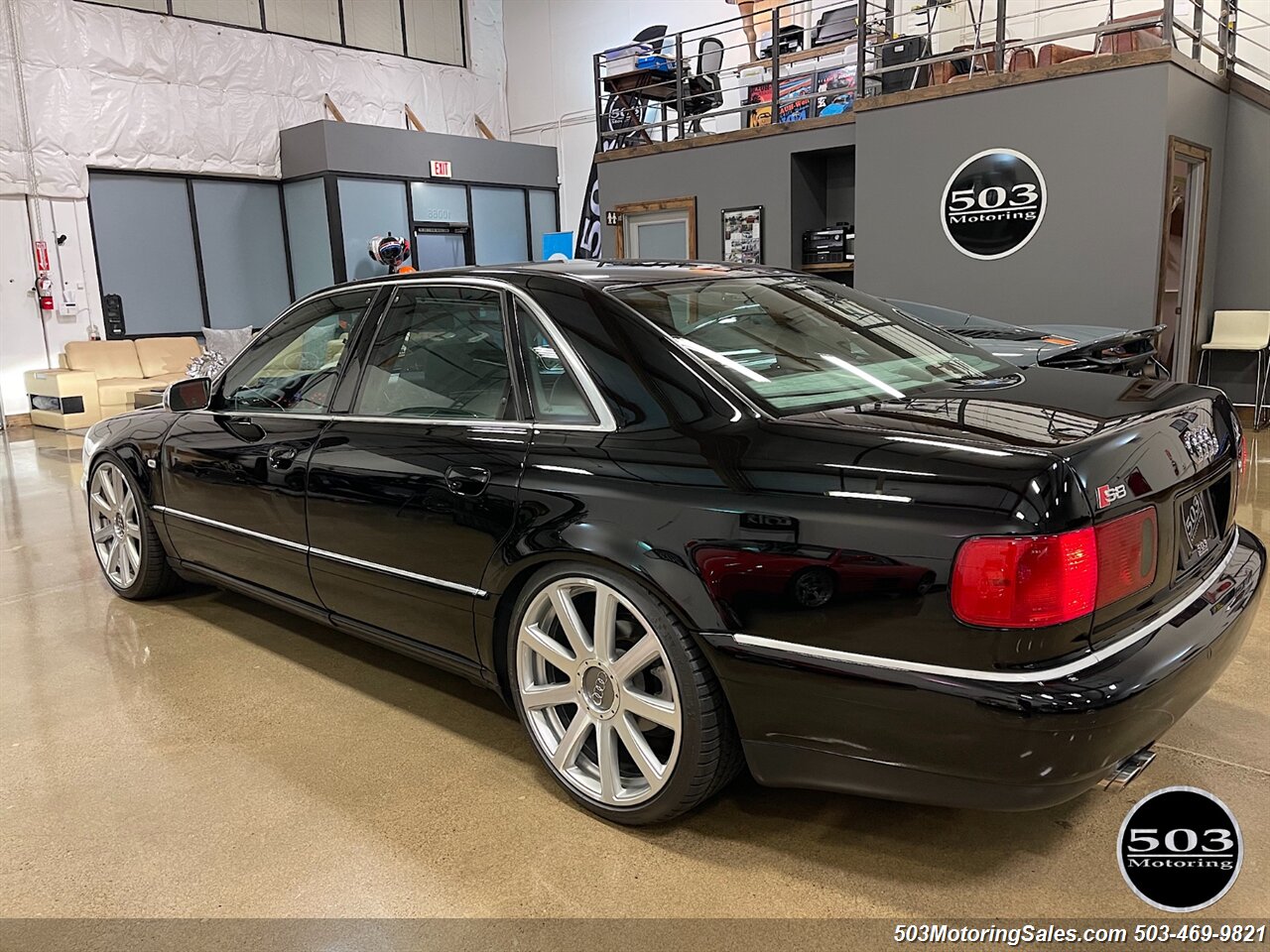 2001 Audi S8 quattro   - Photo 9 - Beaverton, OR 97005