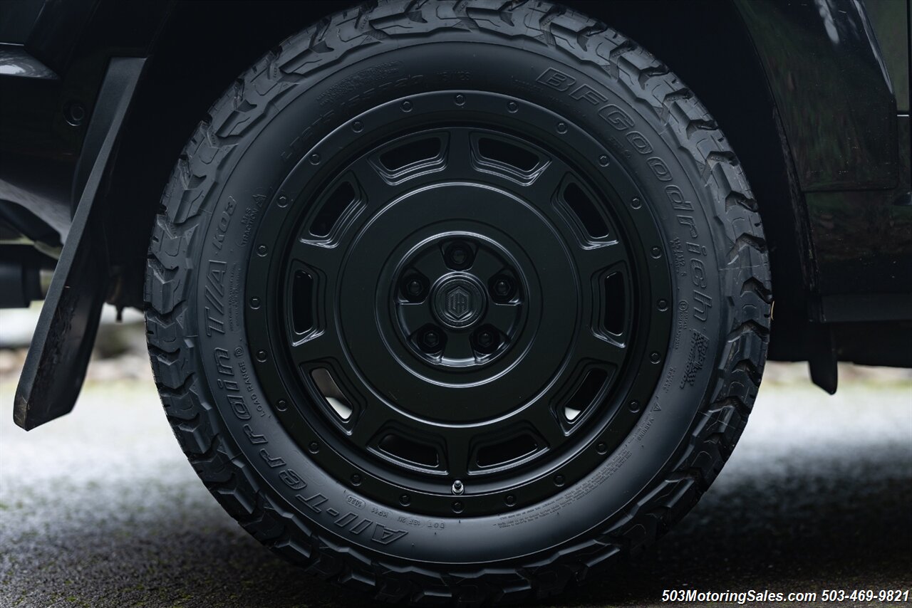 2024 Land Rover Defender 90 V8  URBAN WIDETRACK - Photo 117 - Beaverton, OR 97005