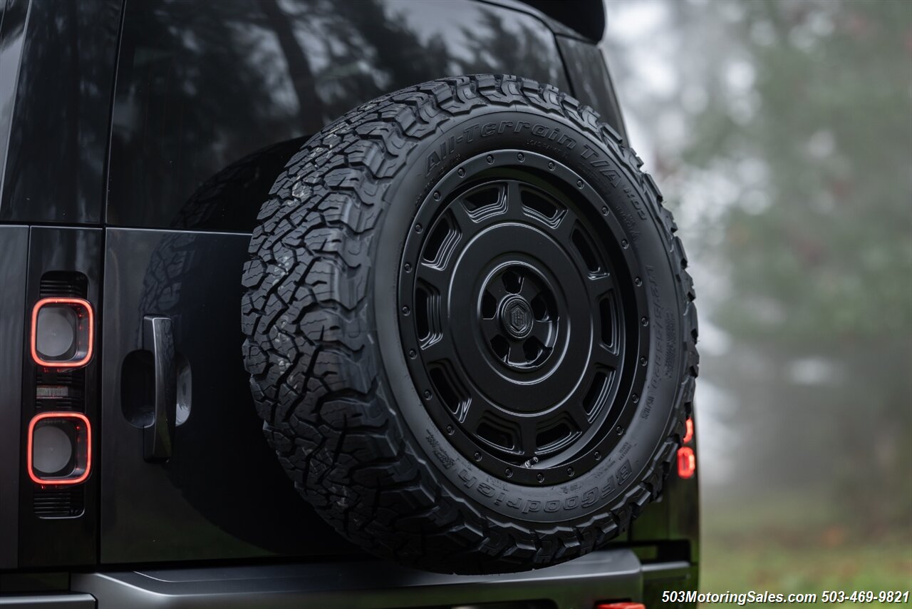 2024 Land Rover Defender 90 V8  URBAN WIDETRACK - Photo 115 - Beaverton, OR 97005