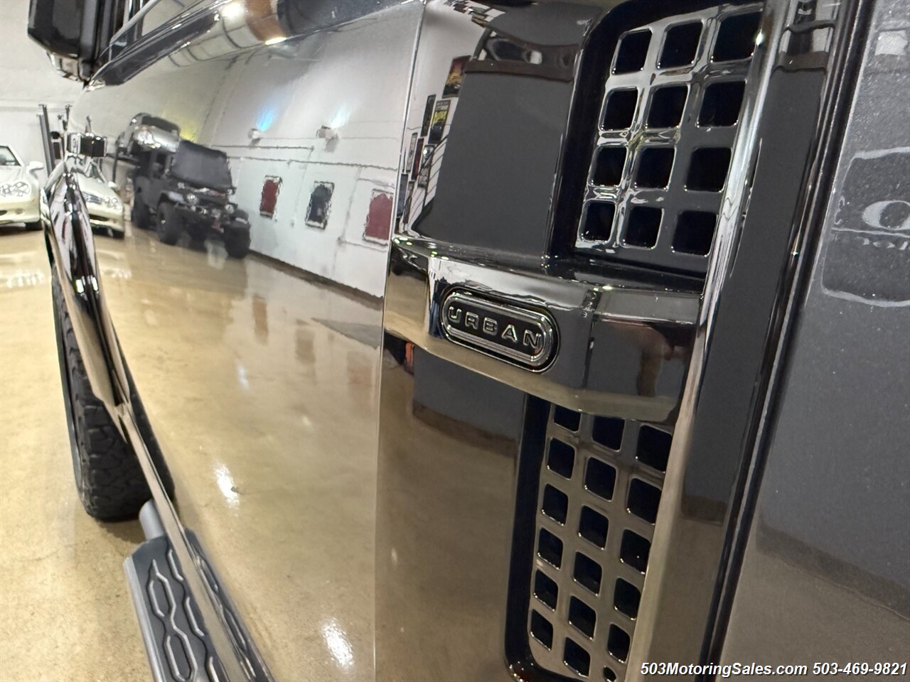 2024 Land Rover Defender 90 V8  URBAN WIDETRACK - Photo 32 - Beaverton, OR 97005