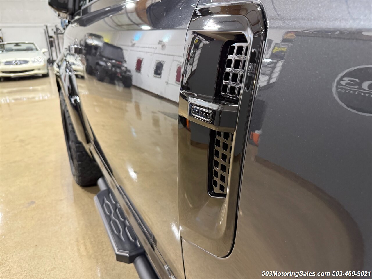 2024 Land Rover Defender 90 V8  URBAN WIDETRACK - Photo 31 - Beaverton, OR 97005