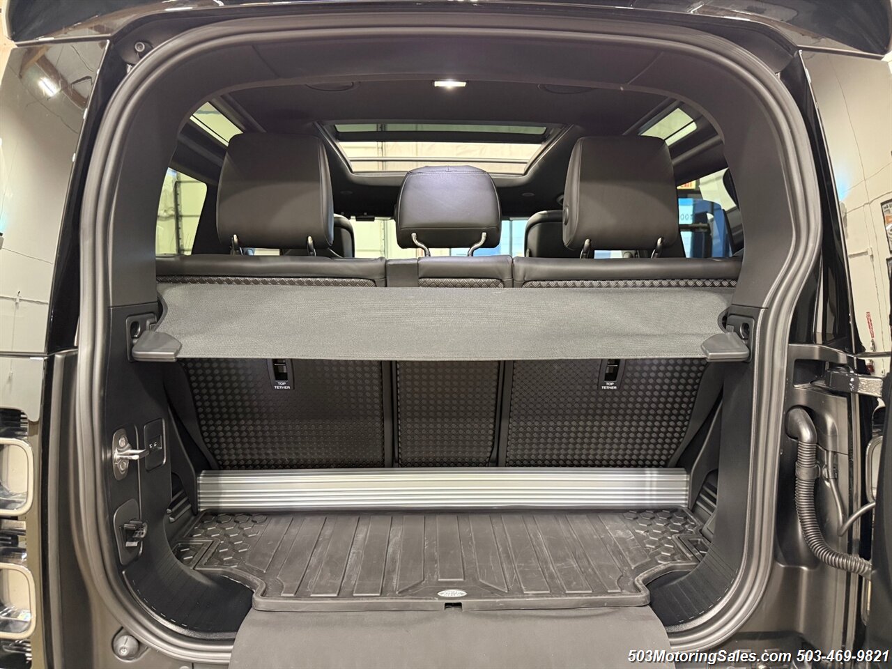 2024 Land Rover Defender 90 V8  URBAN WIDETRACK - Photo 22 - Beaverton, OR 97005