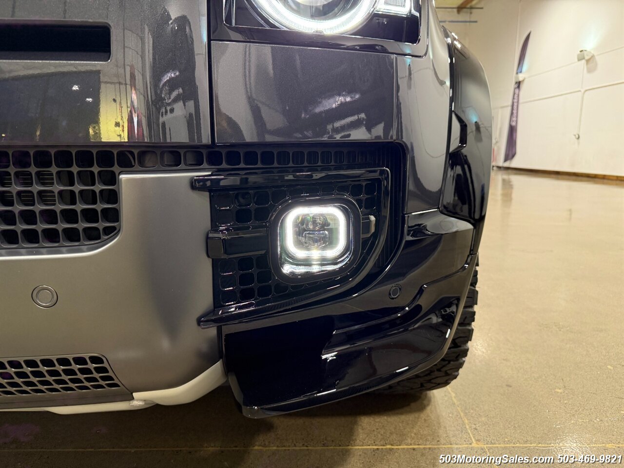 2024 Land Rover Defender 90 V8  URBAN WIDETRACK - Photo 13 - Beaverton, OR 97005