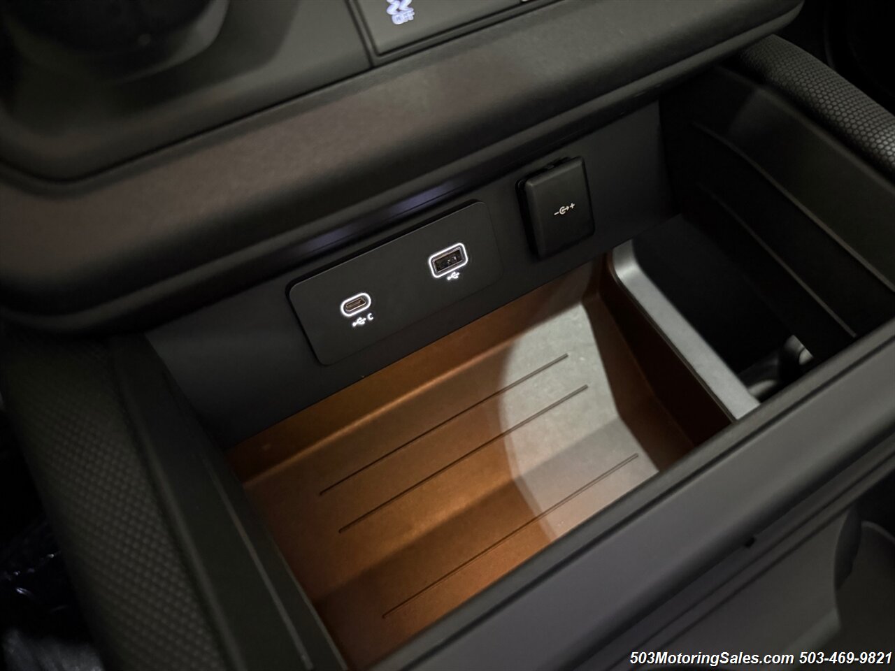 2024 Land Rover Defender 90 V8  URBAN WIDETRACK - Photo 89 - Beaverton, OR 97005