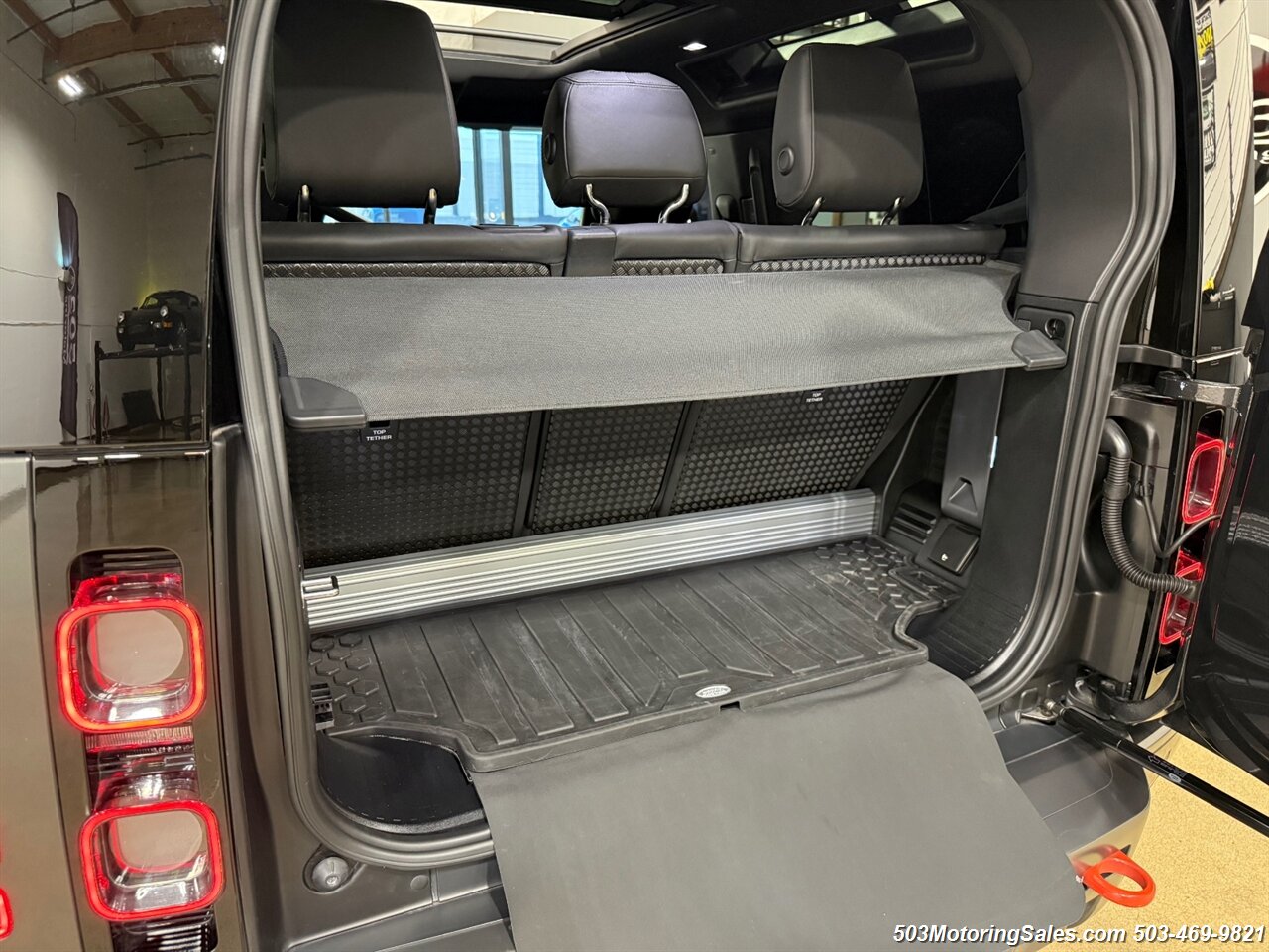 2024 Land Rover Defender 90 V8  URBAN WIDETRACK - Photo 95 - Beaverton, OR 97005
