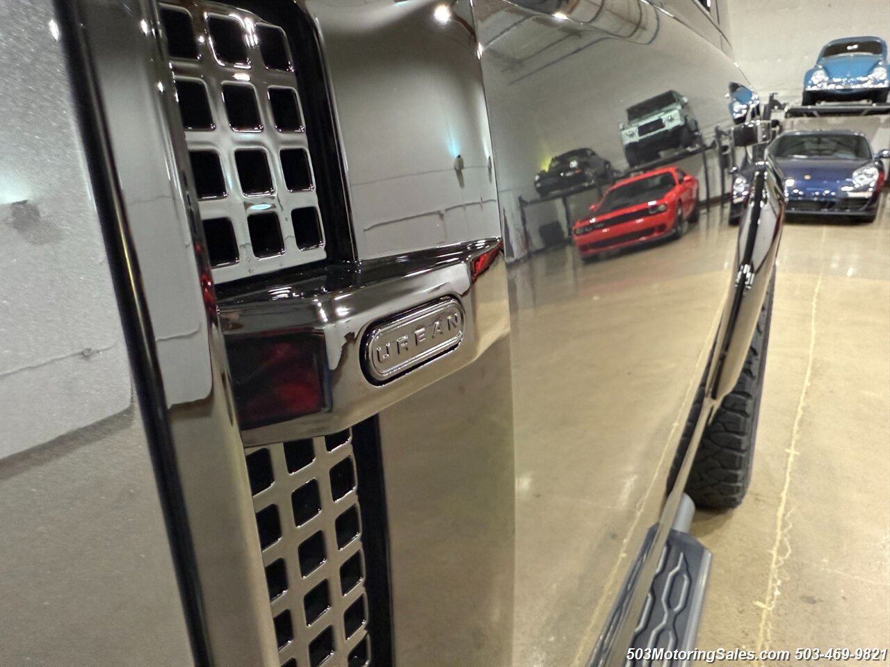 2024 Land Rover Defender 90 V8  URBAN WIDETRACK - Photo 12 - Beaverton, OR 97005