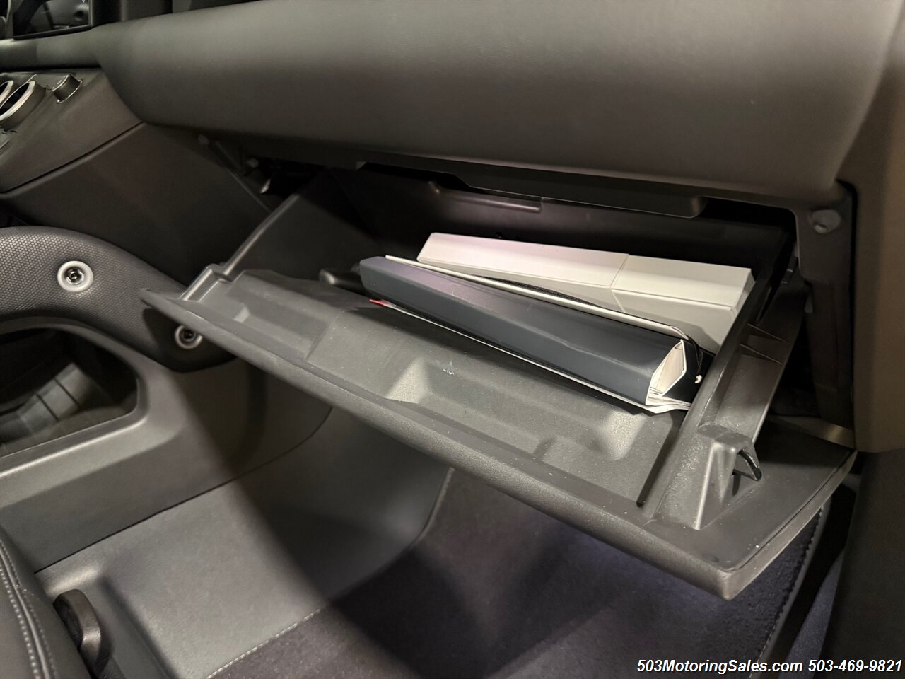 2024 Land Rover Defender 90 V8  URBAN WIDETRACK - Photo 114 - Beaverton, OR 97005