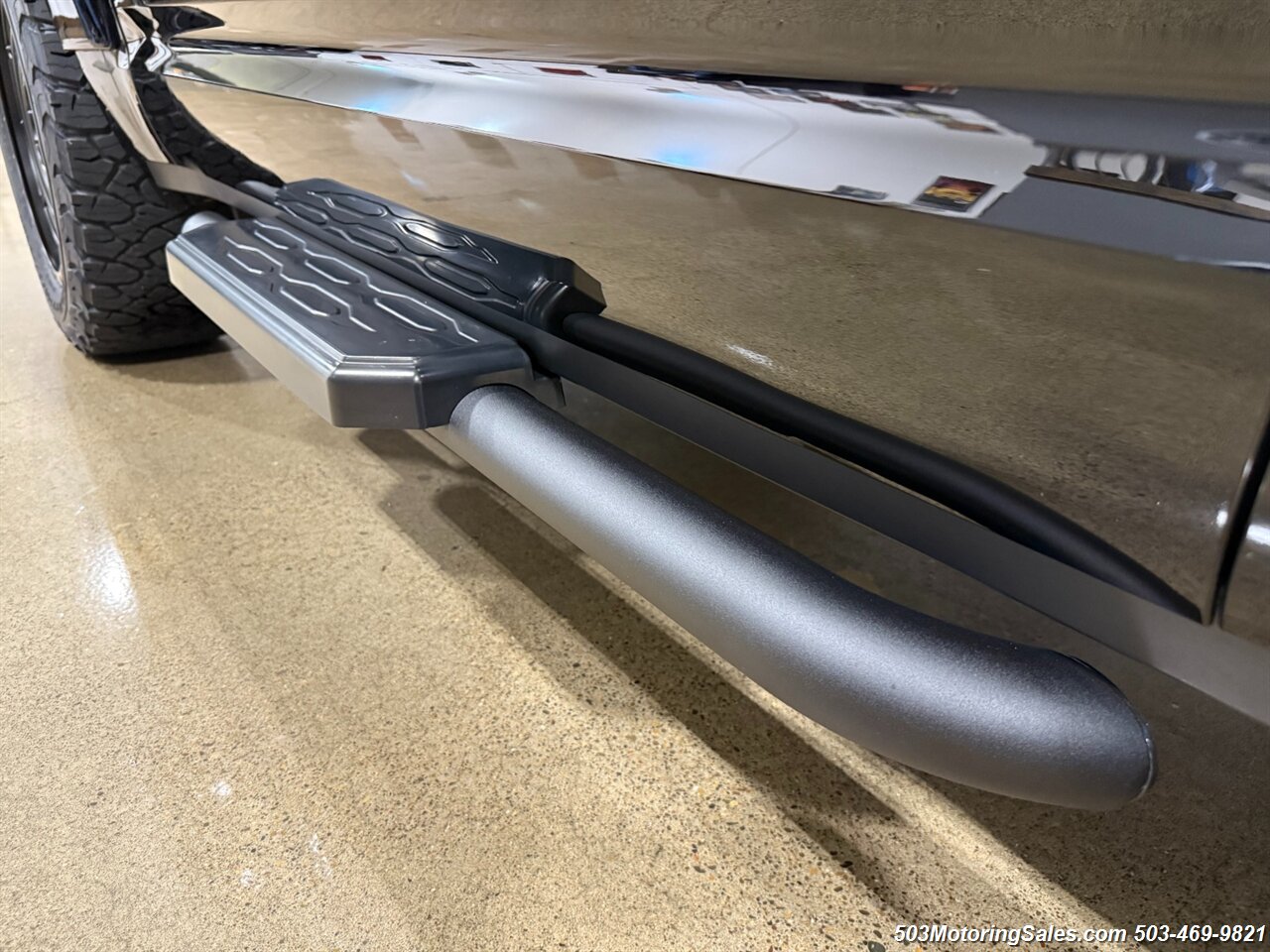 2024 Land Rover Defender 90 V8  URBAN WIDETRACK - Photo 35 - Beaverton, OR 97005