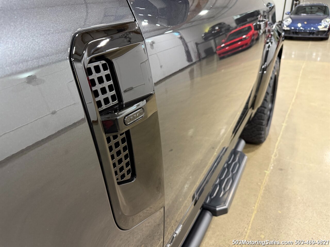 2024 Land Rover Defender 90 V8  URBAN WIDETRACK - Photo 11 - Beaverton, OR 97005