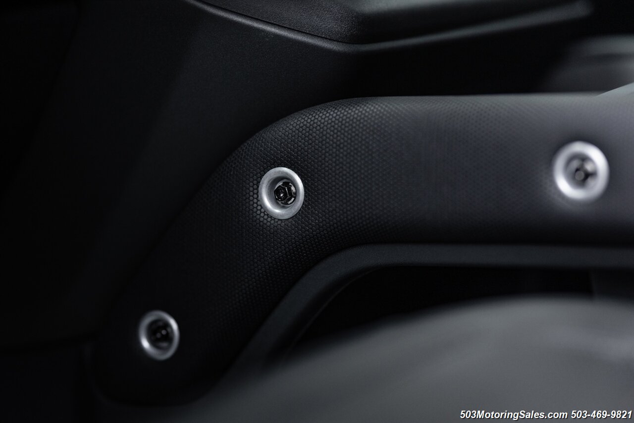 2024 Land Rover Defender 90 V8  URBAN WIDETRACK - Photo 125 - Beaverton, OR 97005