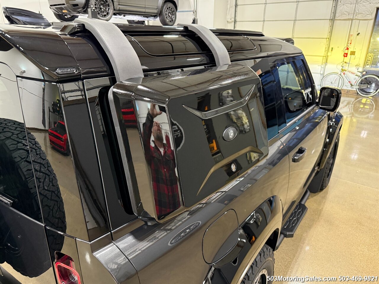 2024 Land Rover Defender 90 V8  URBAN WIDETRACK - Photo 7 - Beaverton, OR 97005