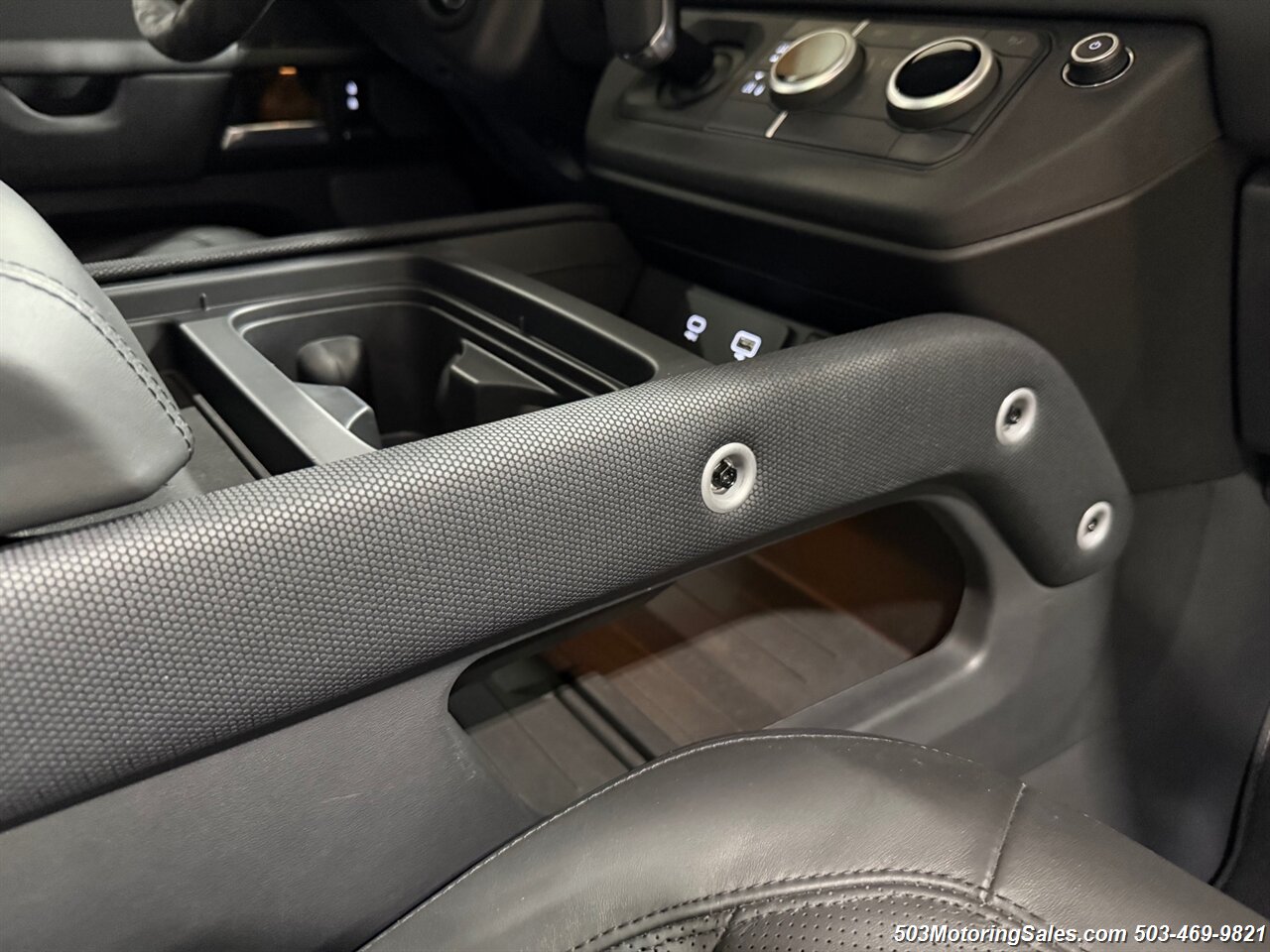 2024 Land Rover Defender 90 V8  URBAN WIDETRACK - Photo 104 - Beaverton, OR 97005