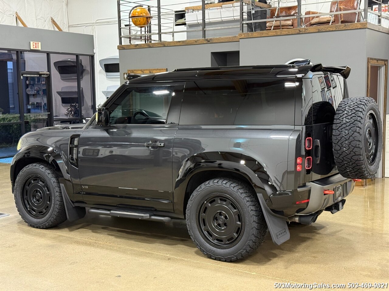 2024 Land Rover Defender 90 V8  URBAN WIDETRACK - Photo 48 - Beaverton, OR 97005