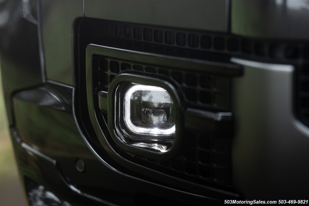 2024 Land Rover Defender 90 V8  URBAN WIDETRACK - Photo 6 - Beaverton, OR 97005