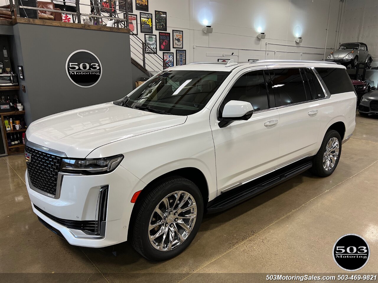 2021 Cadillac Escalade ESV Premium Luxury   - Photo 1 - Beaverton, OR 97005