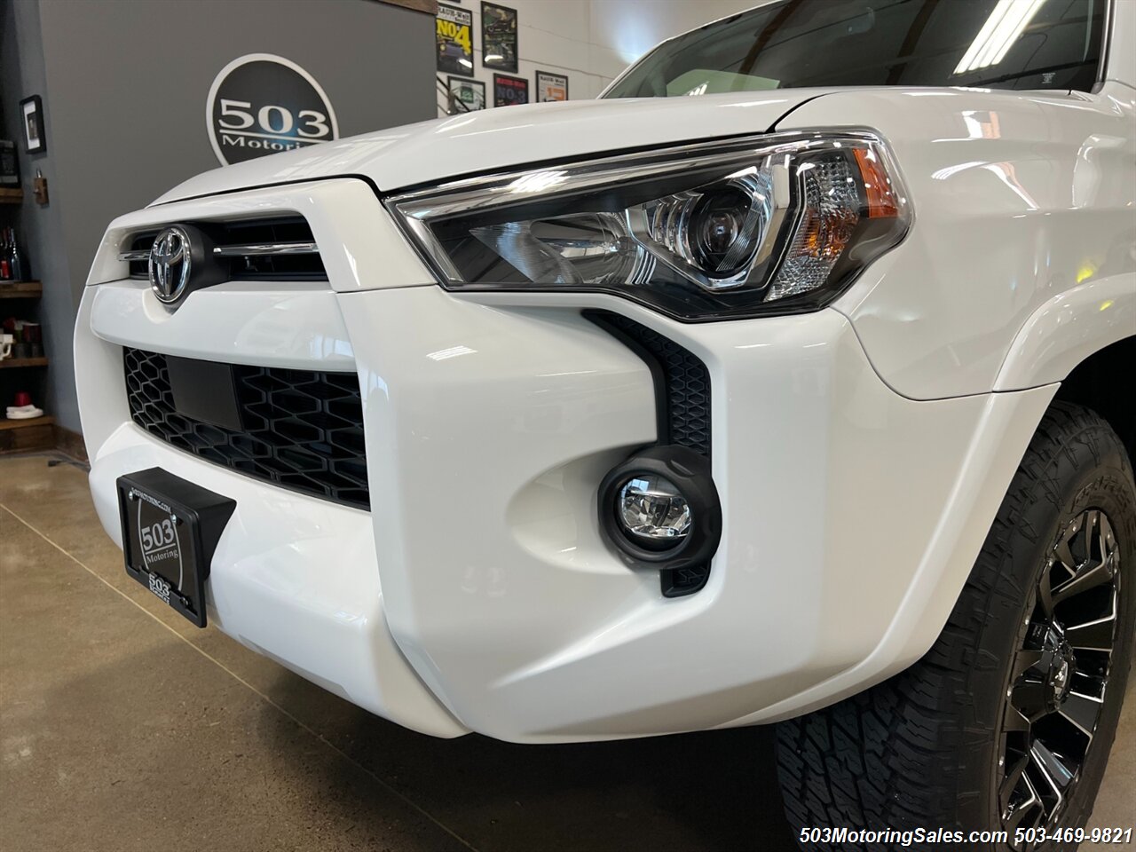 2022 Toyota 4Runner SR5 Premium   - Photo 10 - Beaverton, OR 97005