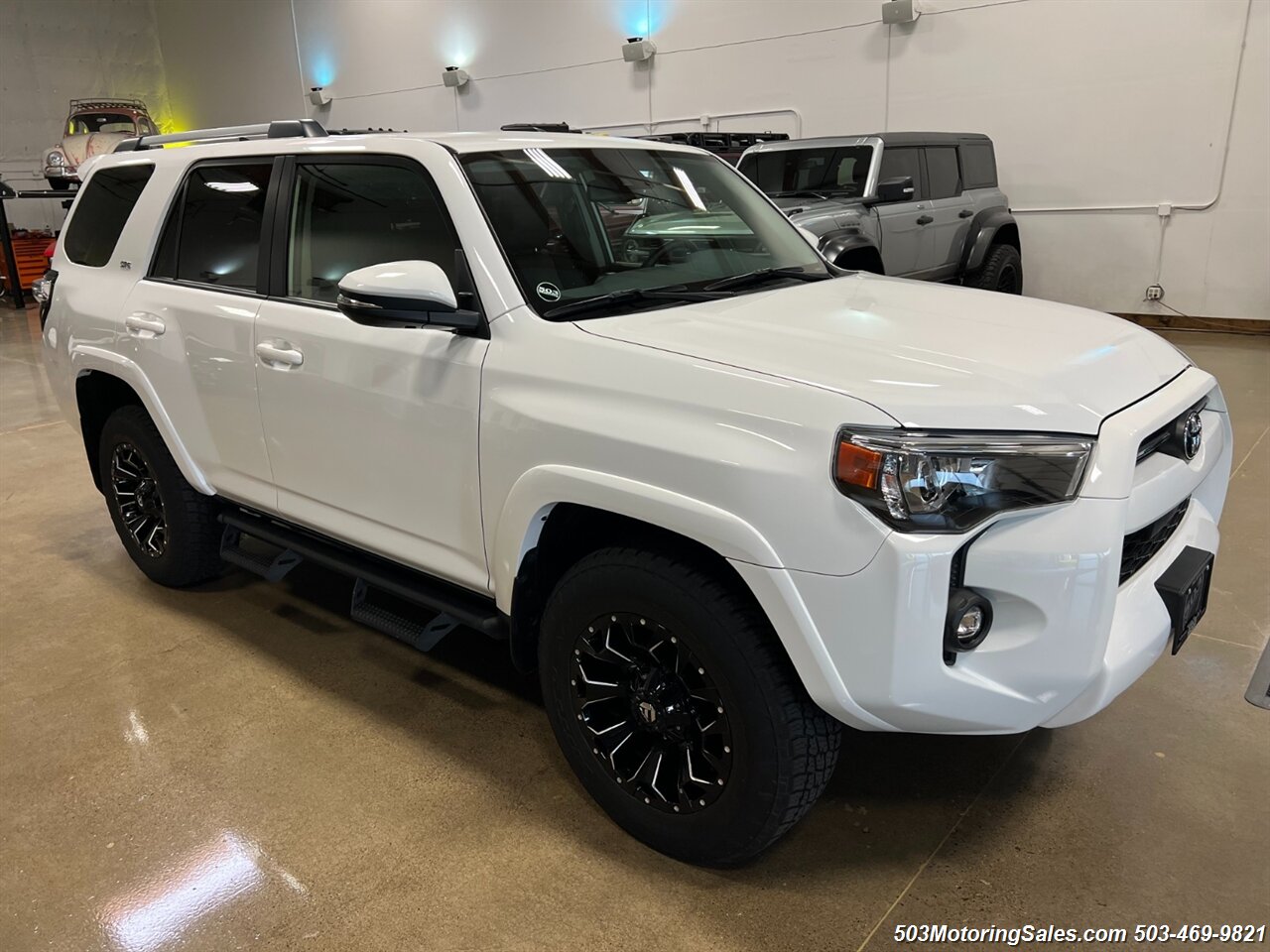 2022 Toyota 4Runner SR5 Premium   - Photo 16 - Beaverton, OR 97005