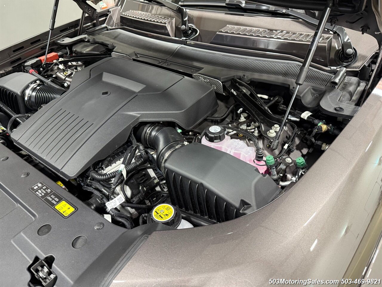 2025 Land Rover Defender 110 P635 OCTA   - Photo 111 - Beaverton, OR 97005