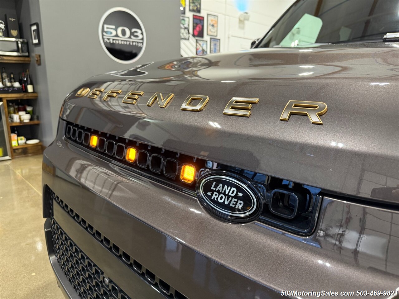 2025 Land Rover Defender 110 P635 OCTA   - Photo 37 - Beaverton, OR 97005