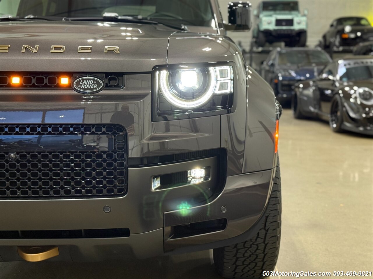 2025 Land Rover Defender 110 P635 OCTA   - Photo 36 - Beaverton, OR 97005