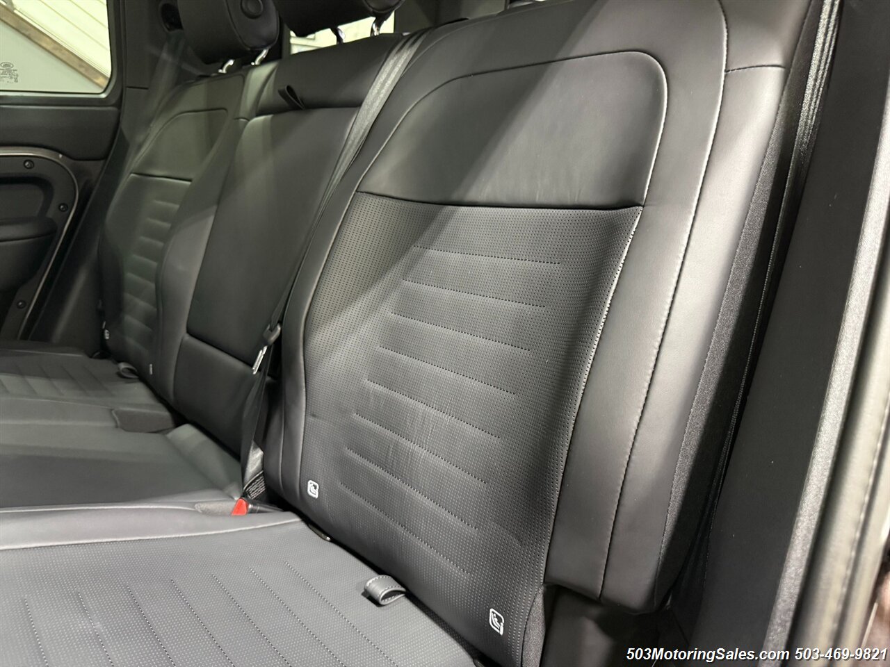 2025 Land Rover Defender 110 P635 OCTA   - Photo 82 - Beaverton, OR 97005