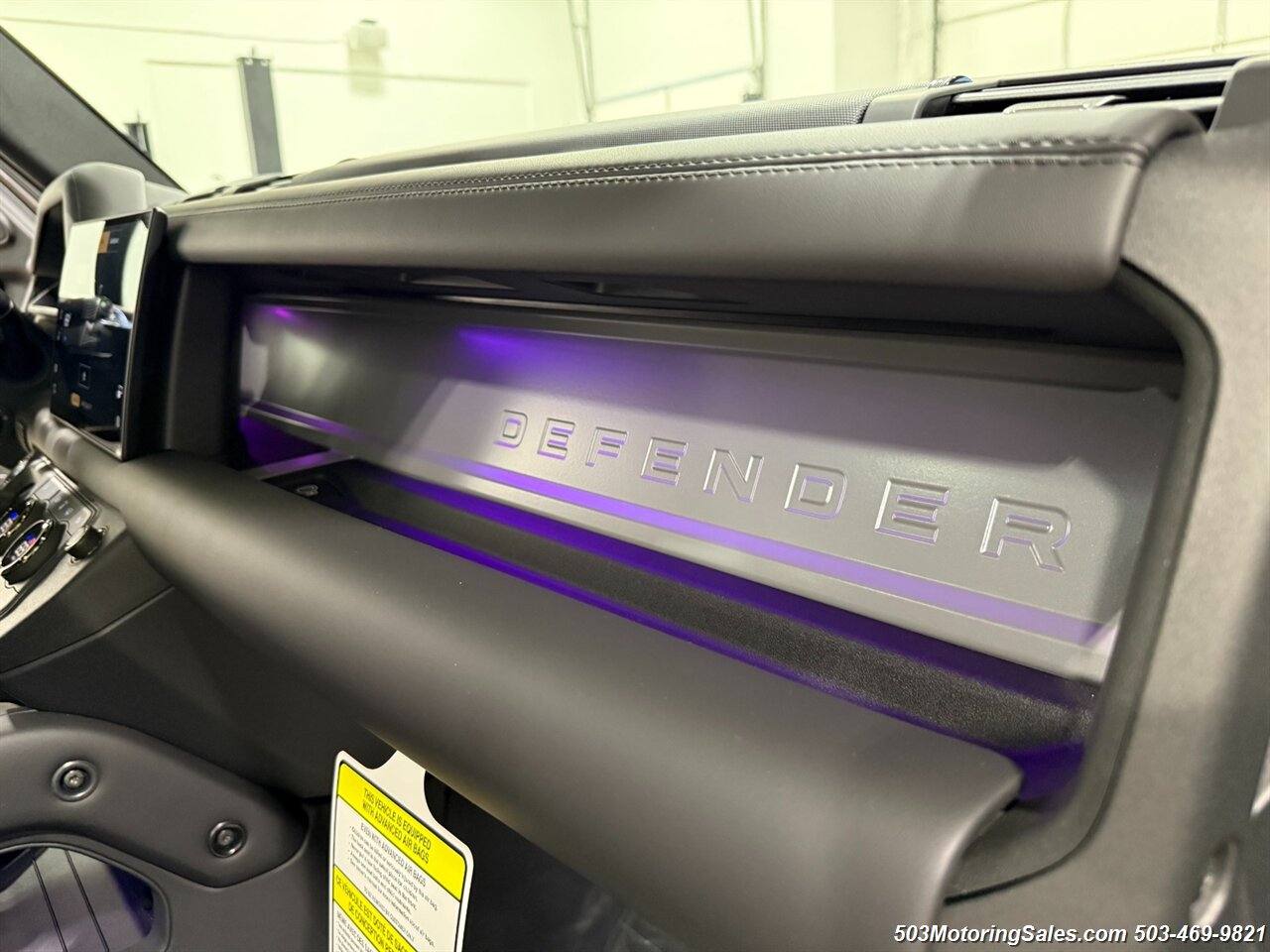 2025 Land Rover Defender 110 P635 OCTA   - Photo 103 - Beaverton, OR 97005