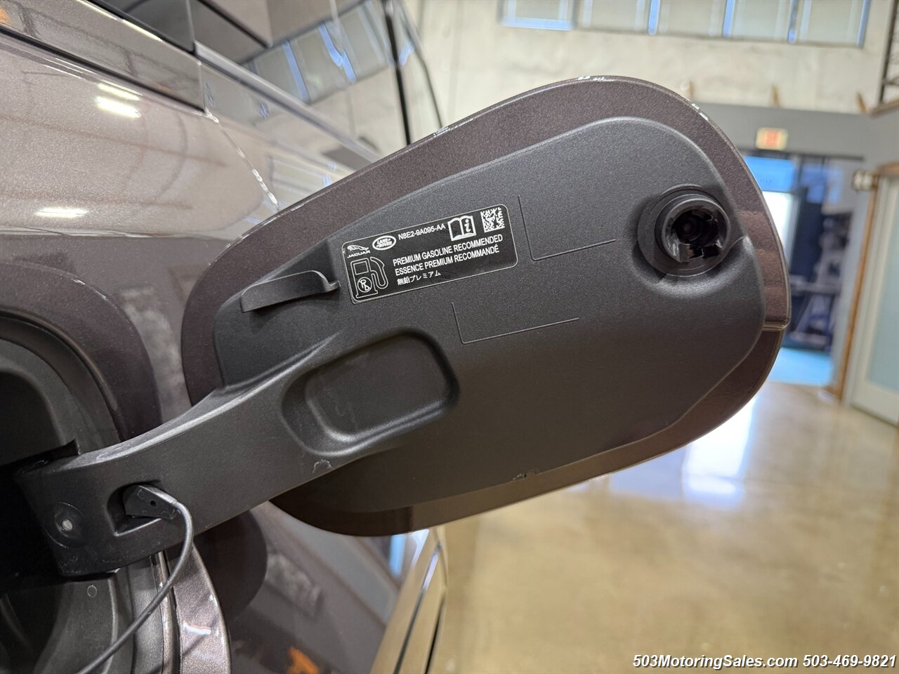 2025 Land Rover Defender 110 P635 OCTA   - Photo 24 - Beaverton, OR 97005
