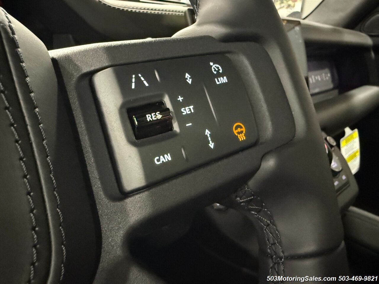 2025 Land Rover Defender 110 P635 OCTA   - Photo 61 - Beaverton, OR 97005
