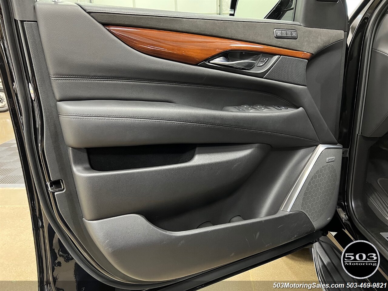 2019 Cadillac Escalade ESV Luxury   - Photo 52 - Beaverton, OR 97005