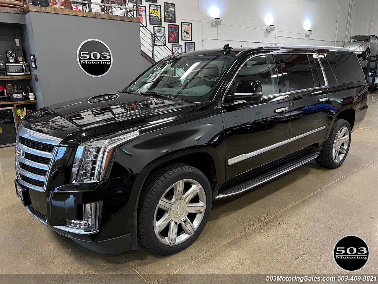 2019 Cadillac Escalade ESV Luxury   - Photo 1 - Beaverton, OR 97005