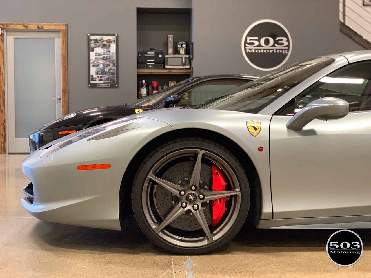 2015 Ferrari 458 Spider Grigio Titanio over Bordeaux/Nero w/ Satin Wrap   - Photo 2 - Beaverton, OR 97005