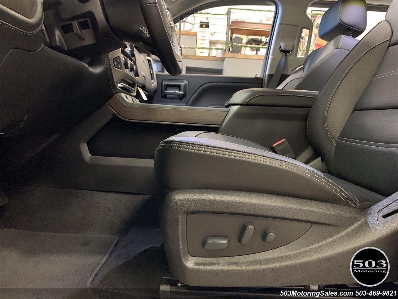 2019 GMC Sierra 3500 Denali Dually DRW   - Photo 40 - Beaverton, OR 97005